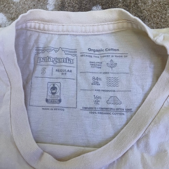 Patagonia women’s yellow lightweight logo mountain T-shirt size small - Picture 4 of 6